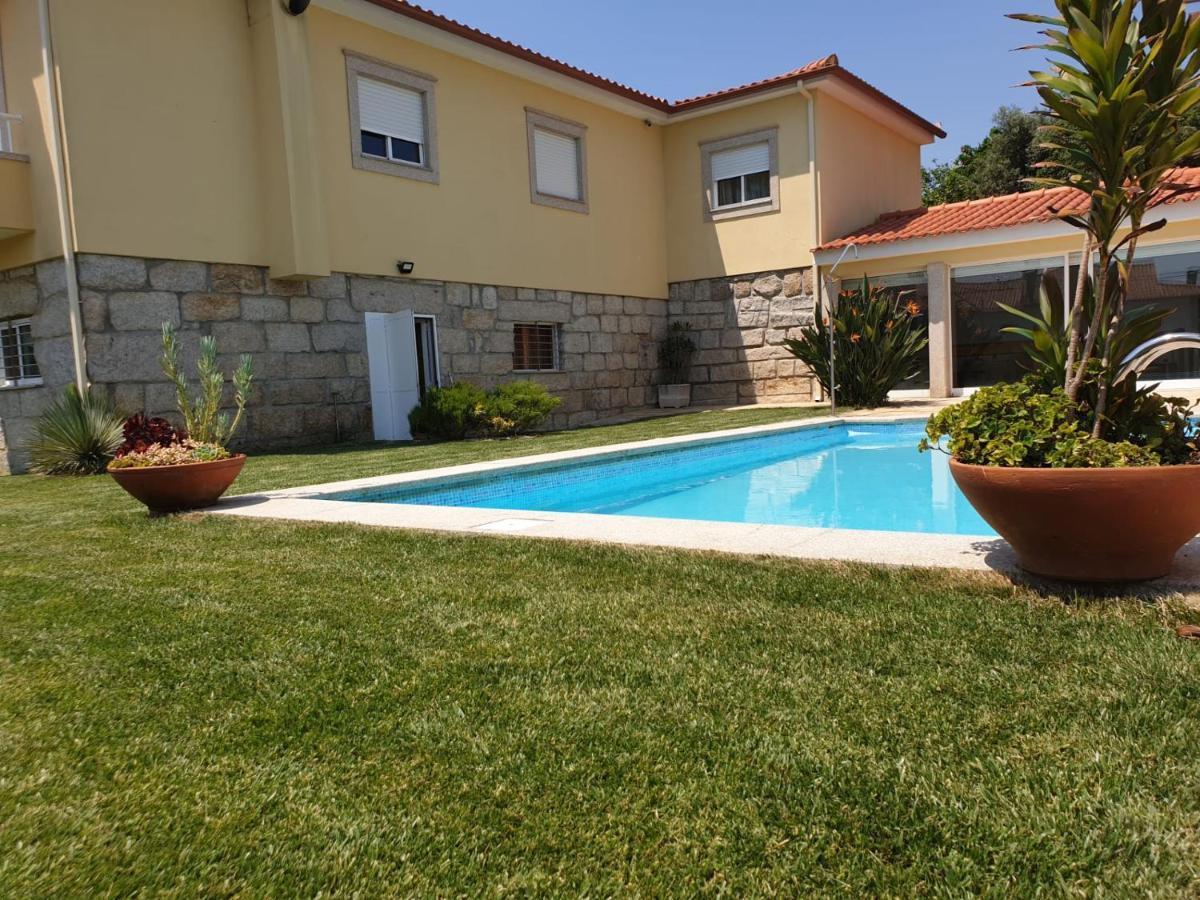 فيلا Mr Alheira House بارسيلوس المظهر الخارجي الصورة